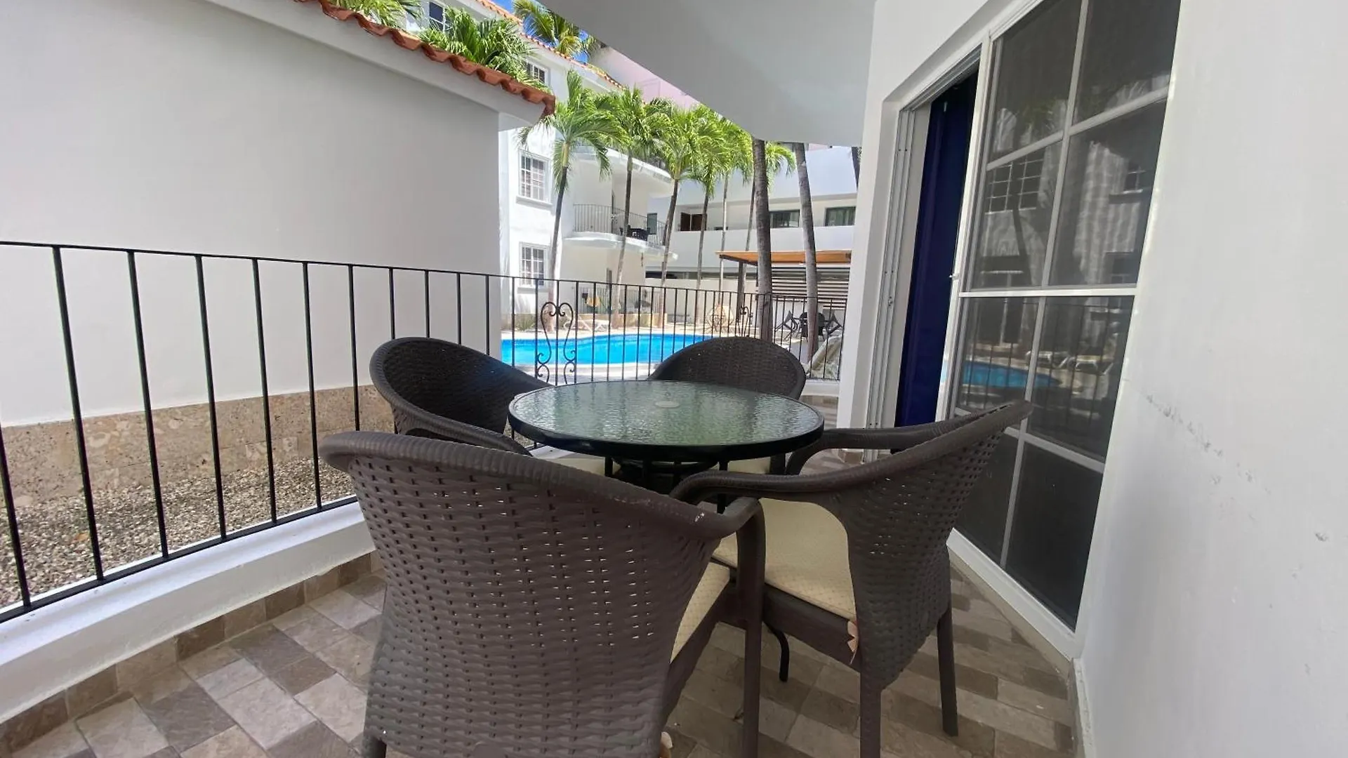 Bavareto Pool Beach Los Corales Rd Punta Cana
