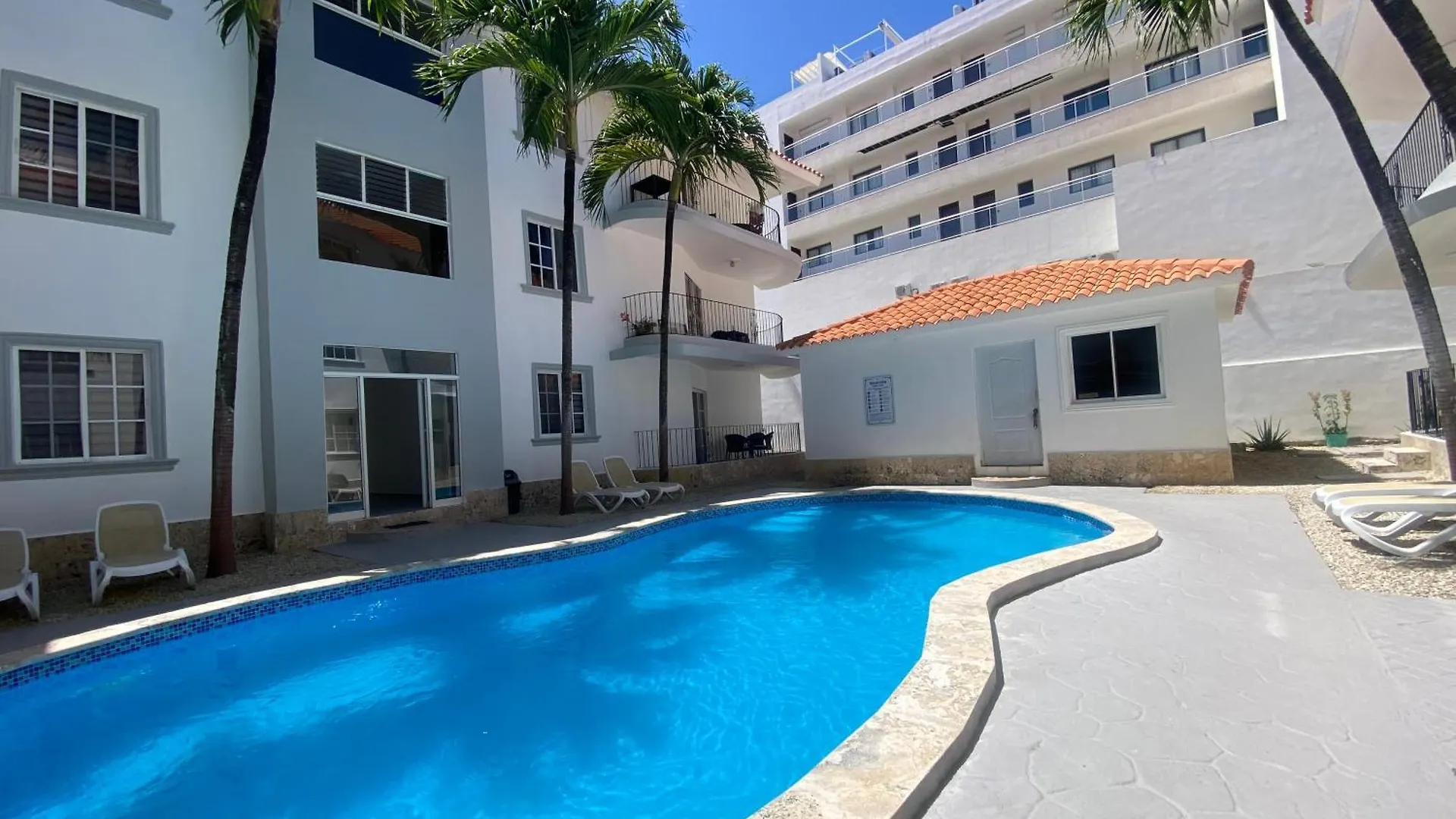 Bavareto Pool Beach Los Corales Rd Punta Cana